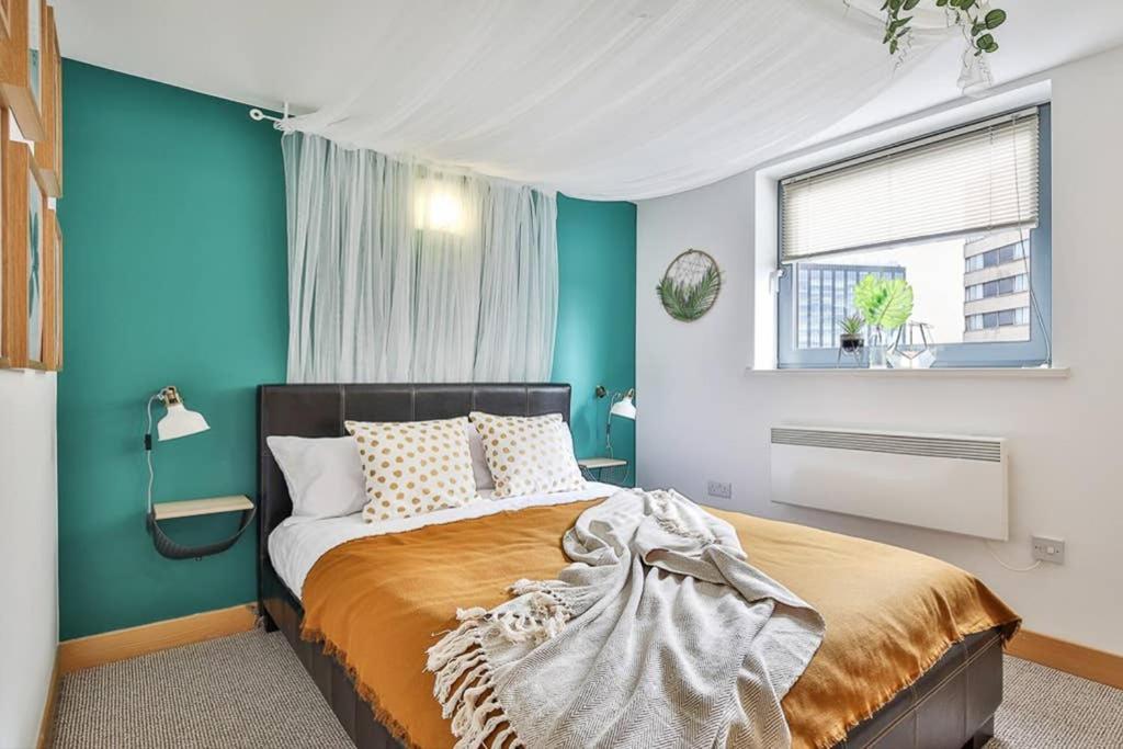The Exclusive Gem Of Leeds - Sleeps 8 Apartment