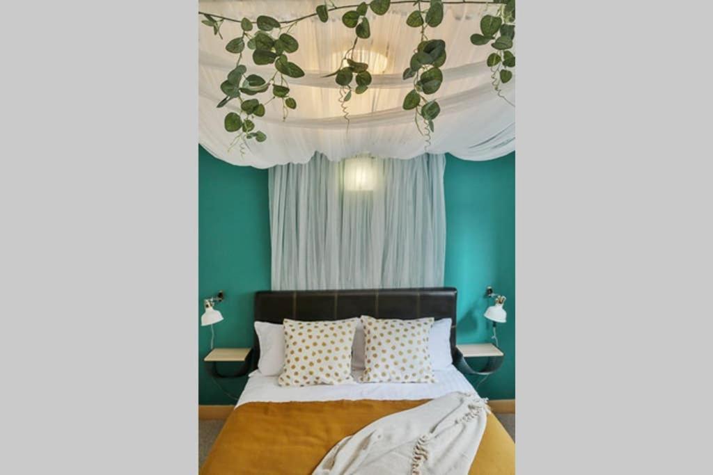 The Exclusive Gem Of Leeds - Sleeps 8 Leeds (West Yorkshire)