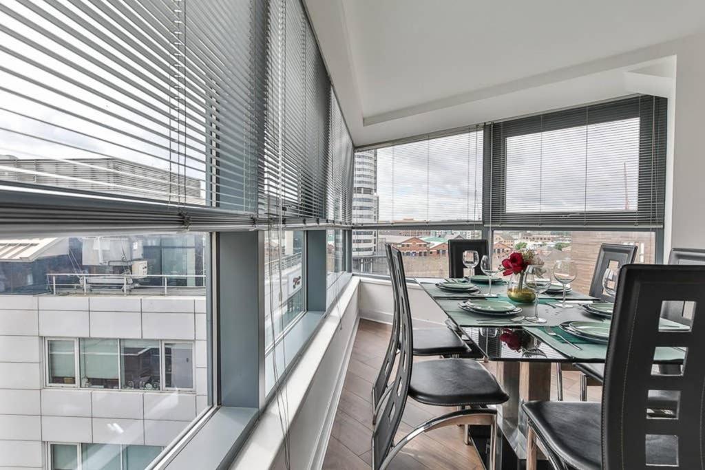 The Exclusive Gem Of Leeds - Sleeps 8