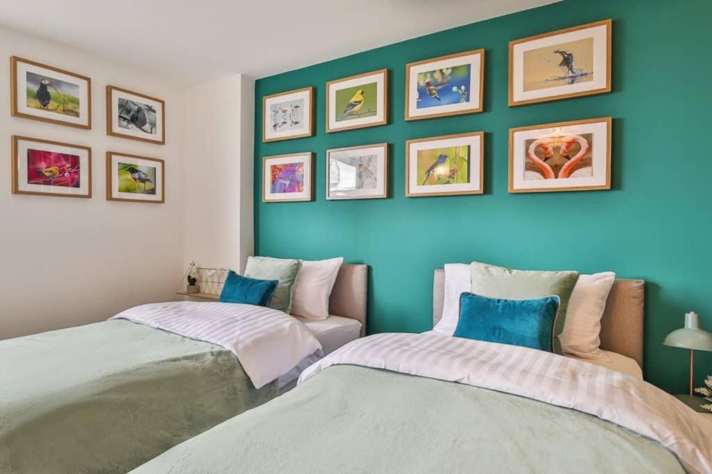 The Exclusive Gem Of Leeds - Sleeps 8 * Leeds (West Yorkshire)