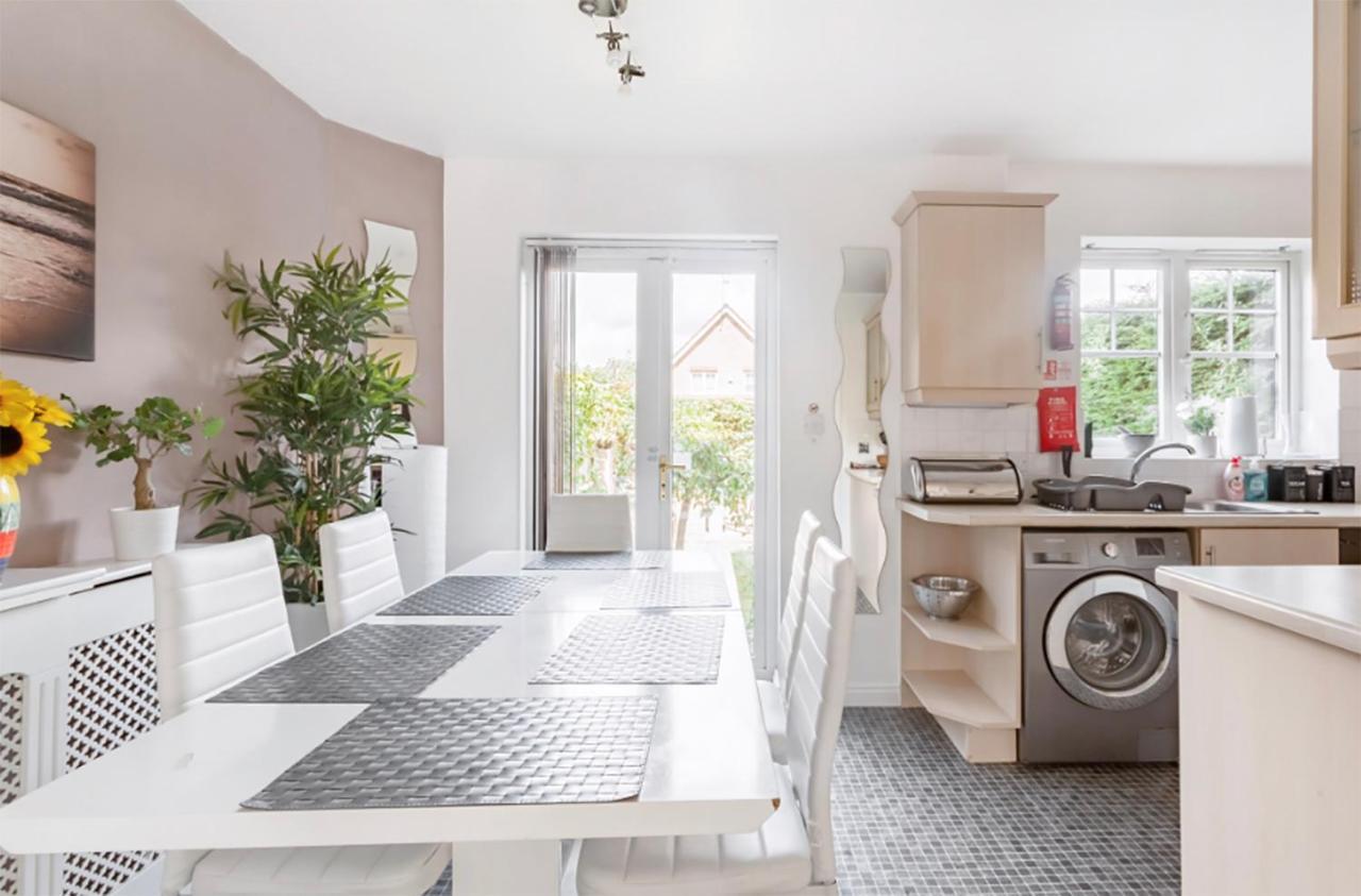 Holiday home Inspiring Near The Centre Of Leeds