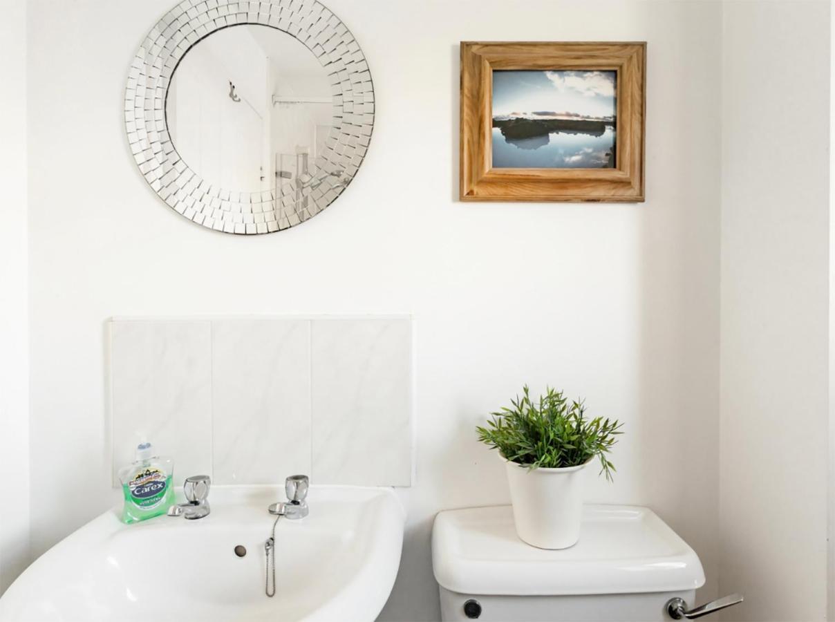 Inspiring Near The Centre Of Leeds Holiday home *