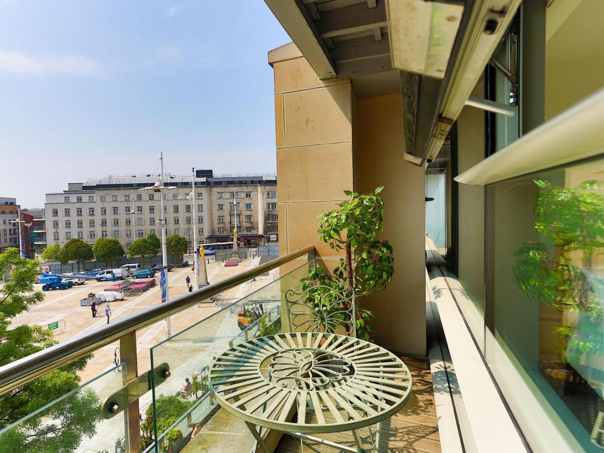 Apartment Live In Leeds Millenium Square