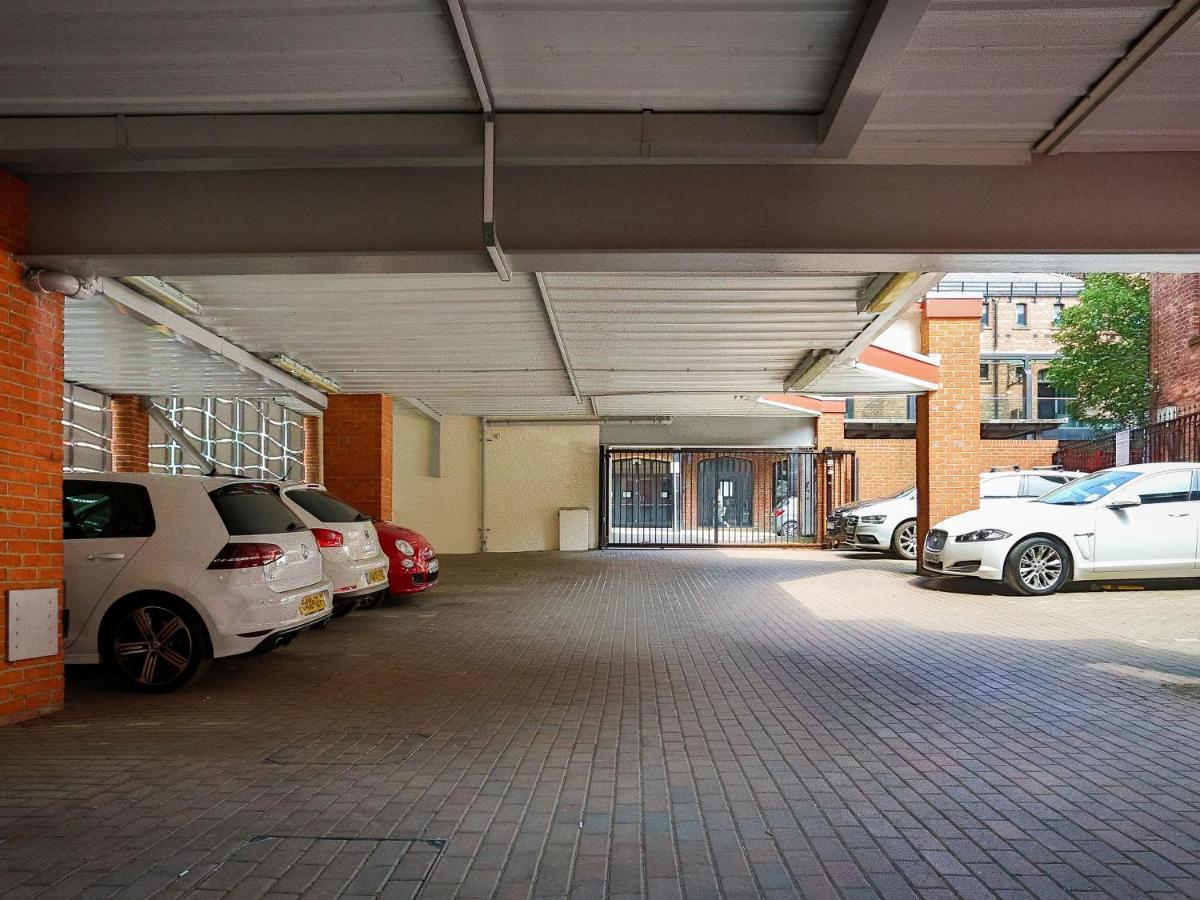 Live In Leeds Millenium Square Apartment *