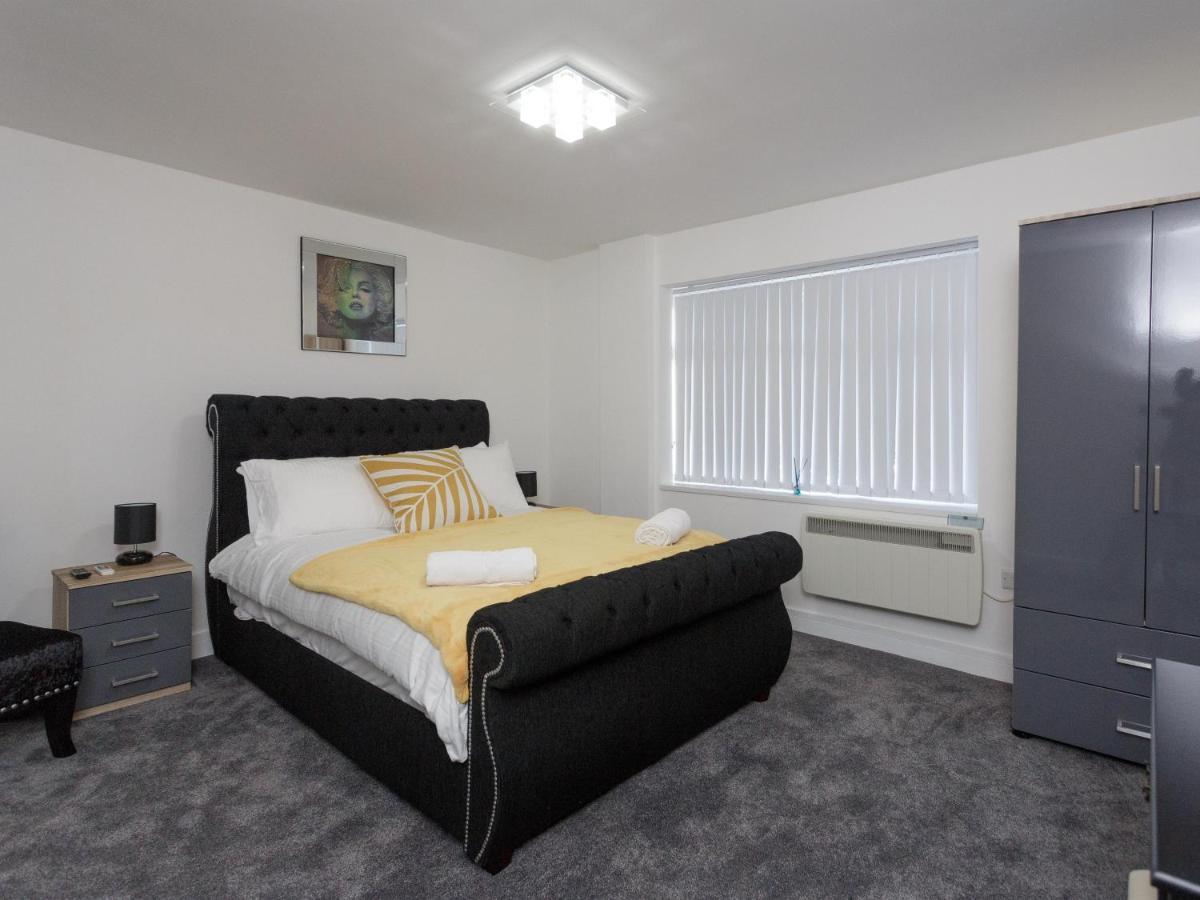 Apartment Live In Leeds Greenhill *