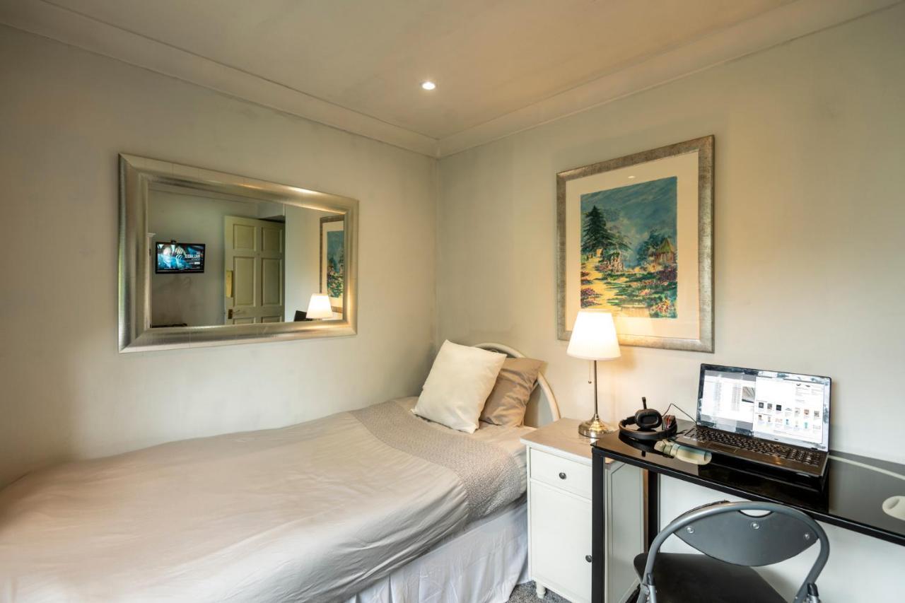 Homestay The Old Coach House Leeds (West Yorkshire)