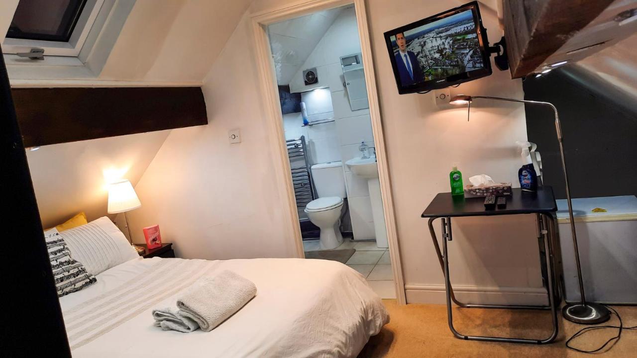 The Old Coach House * Leeds (West Yorkshire)