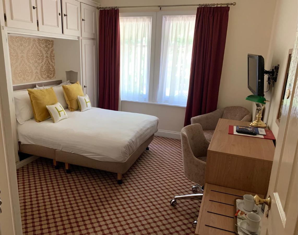 Haley's 3* Leeds (West Yorkshire)