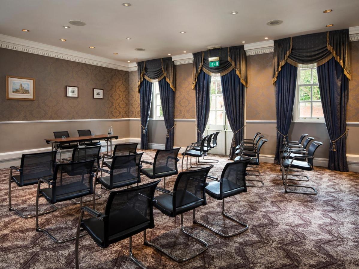 Oulton Hall Hotel, & Golf 4* Leeds (West Yorkshire)