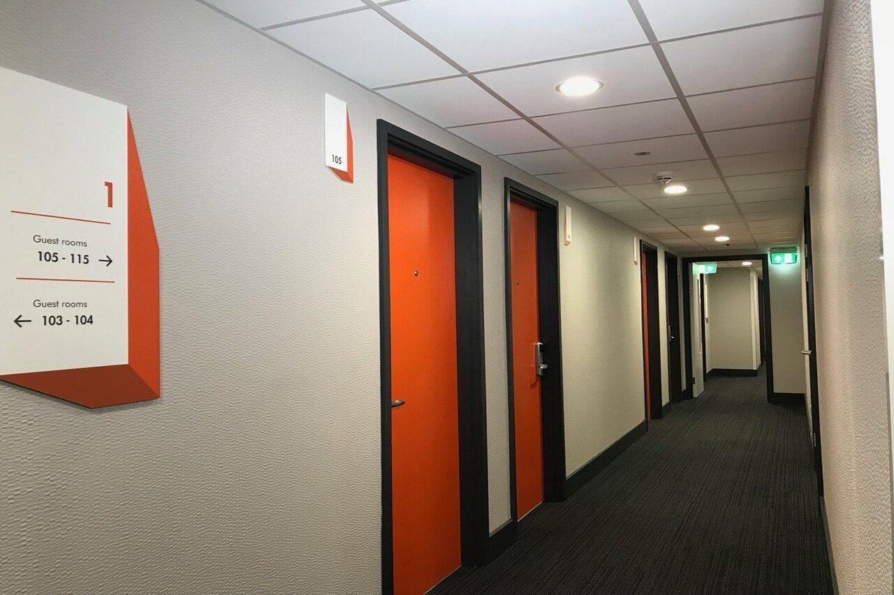 Easyhotel Leeds 3*