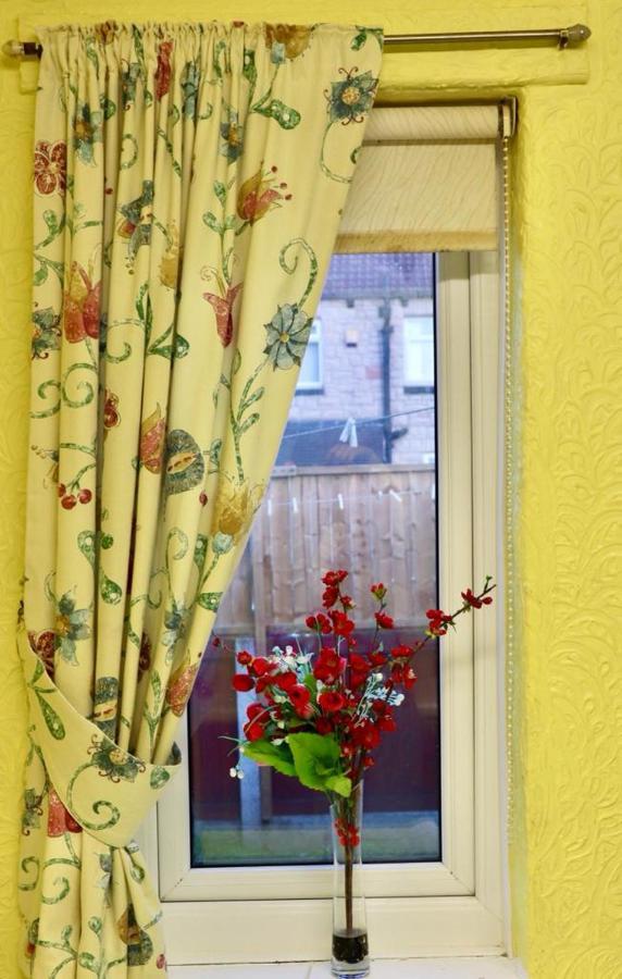 Exquisite Folk Victorian One-bed House: Holiday home Leeds (West Yorkshire)