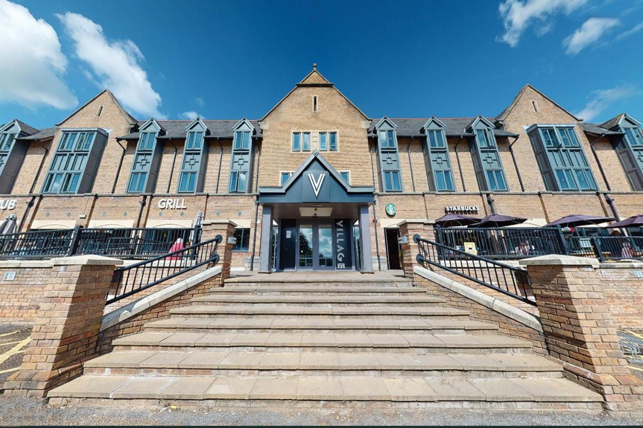 Hotel Village Leeds North 3*