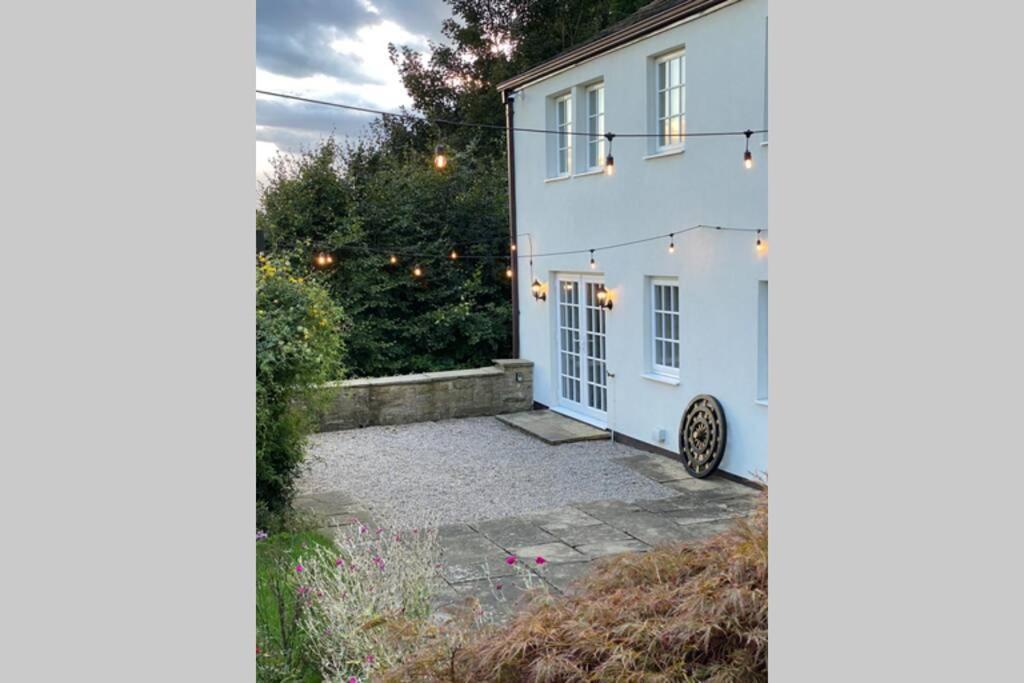 Coach House, 5.8 Acres With Hot Tub And Lake Holiday home *