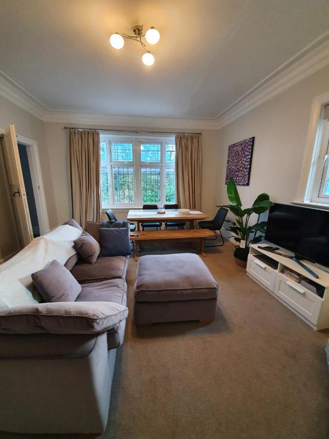 Apartment Cosy 2bed Near Roundhay Park