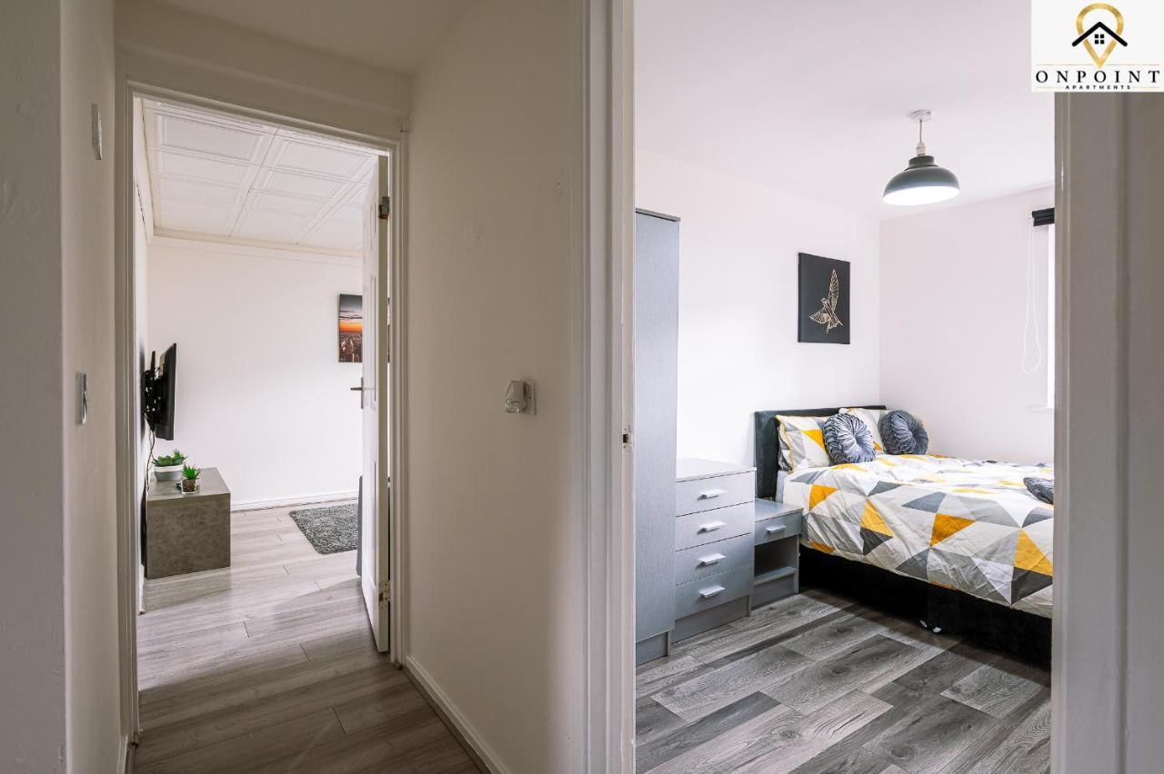 Holiday home ✰Convenient 2 Bedroom Apt Close To Centre - Parking✰ Leeds (West Yorkshire)