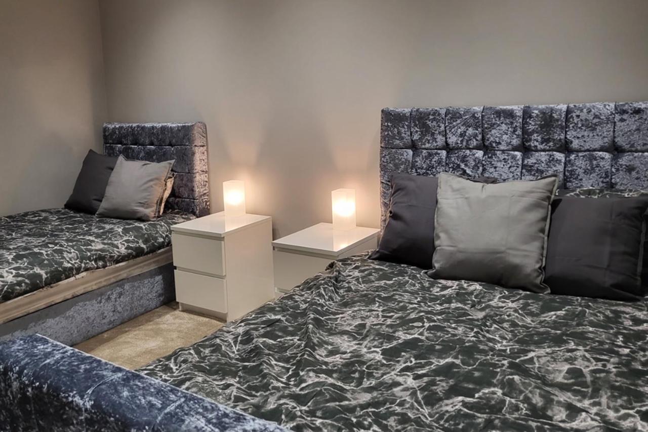 Apartment Kepler Modern 4 Bedroom 1 Mile From Leeds Centre
