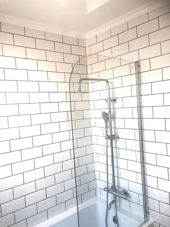 Beautiful 3 Bedroom 2 Bathroom House Close To Centre Leeds (West Yorkshire)