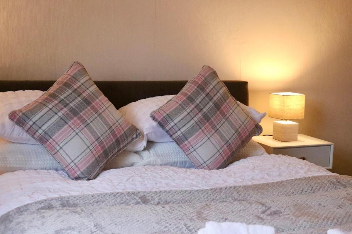 Entire Family Vacation . Wifi . Free Parking * Leeds (West Yorkshire)