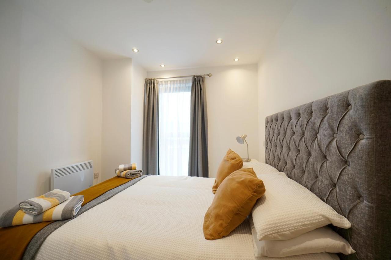 Apartment Modern 2 Bed With Juliet Balcony - Dhb Leeds (West Yorkshire)