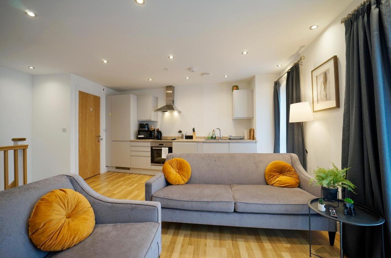 Apartment Modern 2 Bed With Juliet Balcony - Dhb Leeds (West Yorkshire)