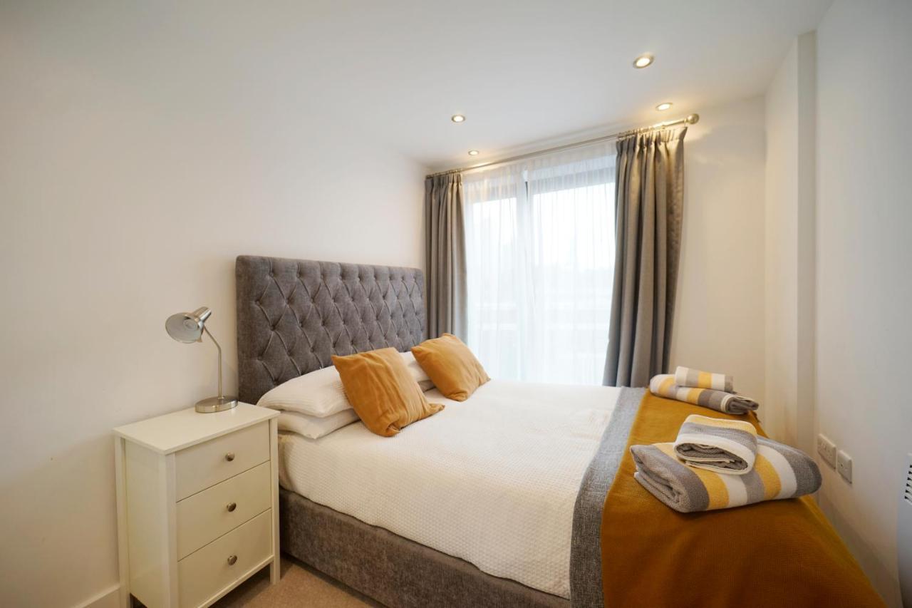 Modern 2 Bed With Juliet Balcony - Dhb