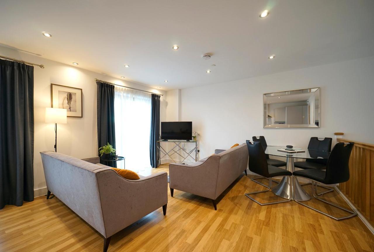 Modern 2 Bed With Juliet Balcony - Dhb