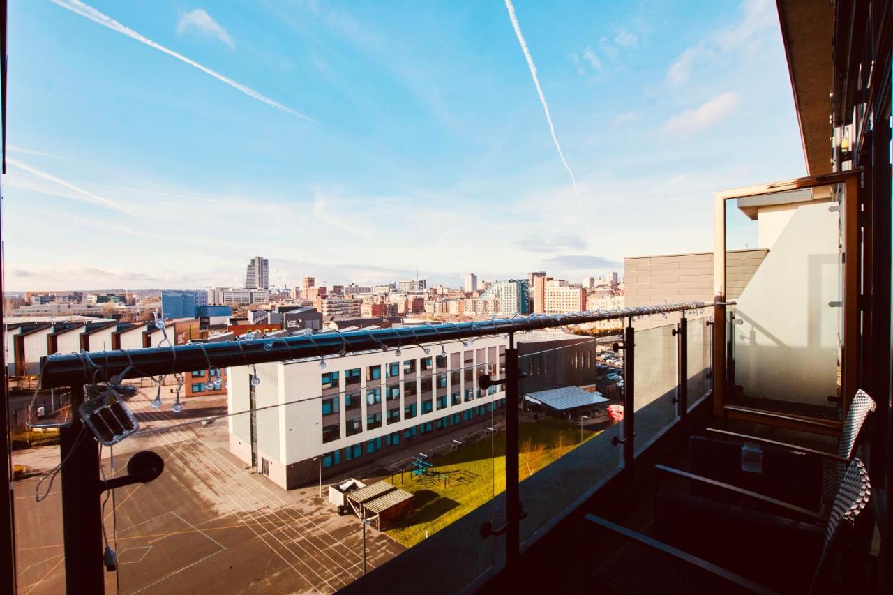 Primedoorstep King Deluxe Centre Apt Balcony View& Free Parking!