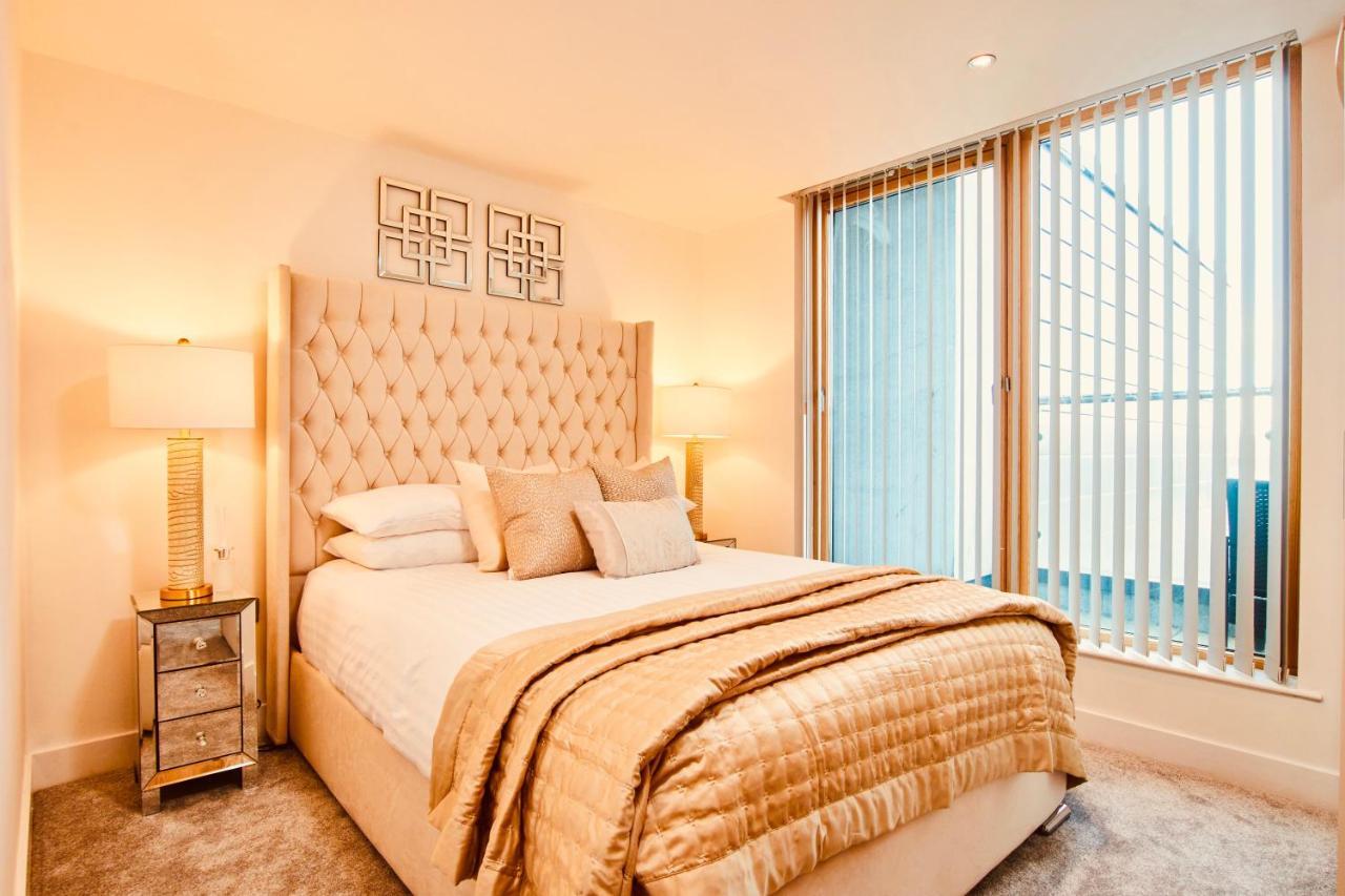 Primedoorstep King Deluxe Centre Apt Balcony View& Free Parking! *