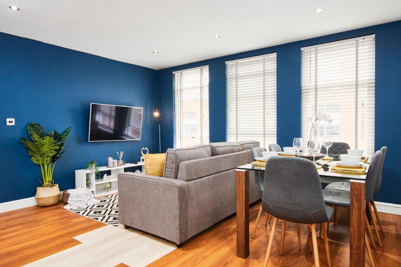 Stunning City Centre 3 Bed, 3 Bath - Sleeps 8! Leeds (West Yorkshire)