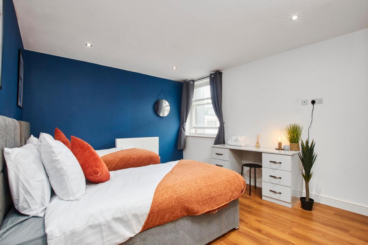 Stunning City Centre 3 Bed, 3 Bath - Sleeps 8!