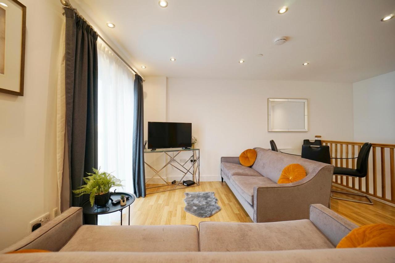 Apartment Modern 2 Bed With Juliet Balcony - Dhb Leeds (West Yorkshire)