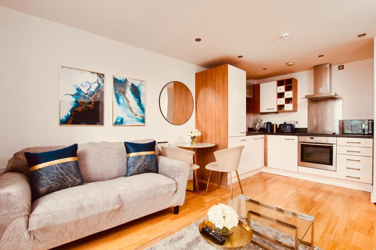Primedoorstep King Deluxe Centre Apt Balcony View& Free Parking! Apartment