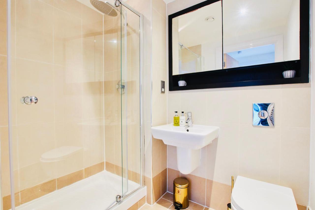 Primedoorstep King Deluxe Centre Apt Balcony View& Free Parking! Apartment Leeds (West Yorkshire)