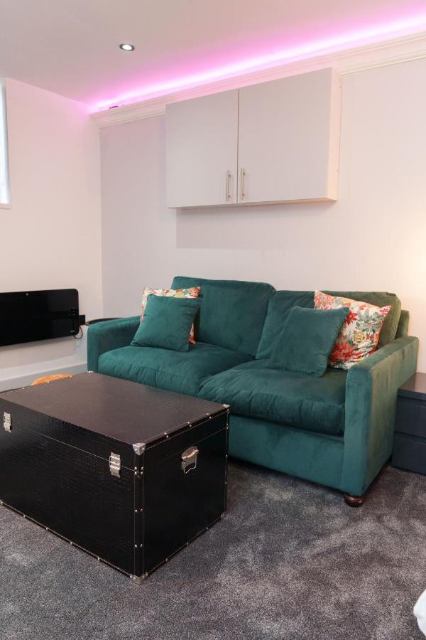Willow Apartment