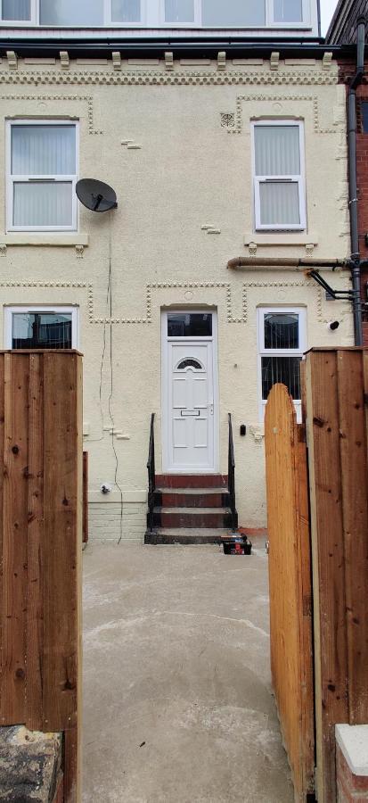 Homebird - Ashton House * Leeds (West Yorkshire)