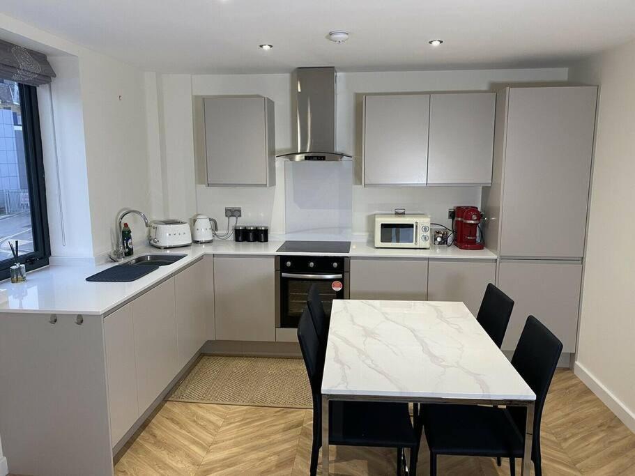 Apartment ☆ Igloo Cityhills Central Retreat + Free Parking ☆ *