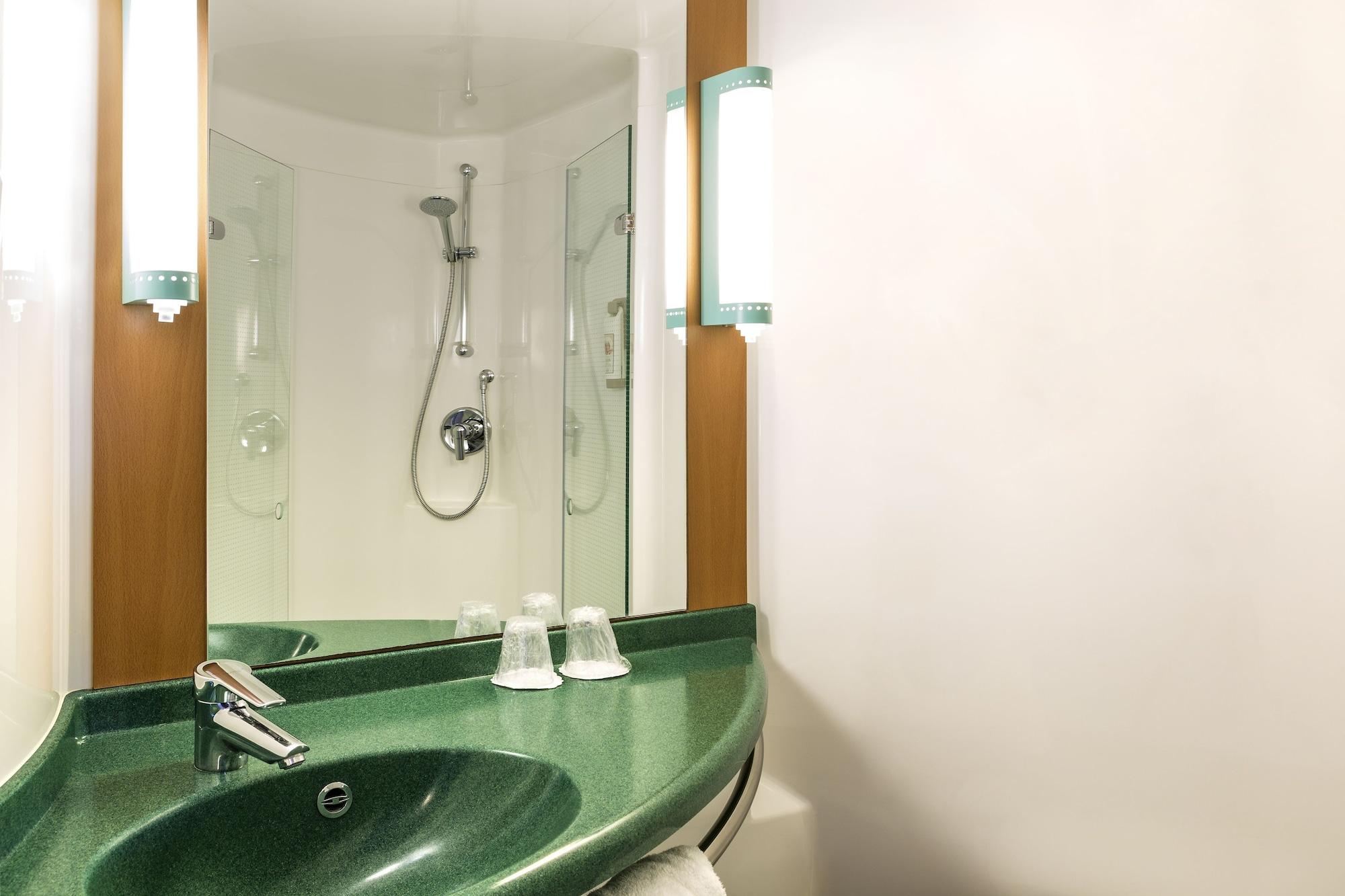 Hotel Ibis Leeds Centre Marlborough Street 2*
