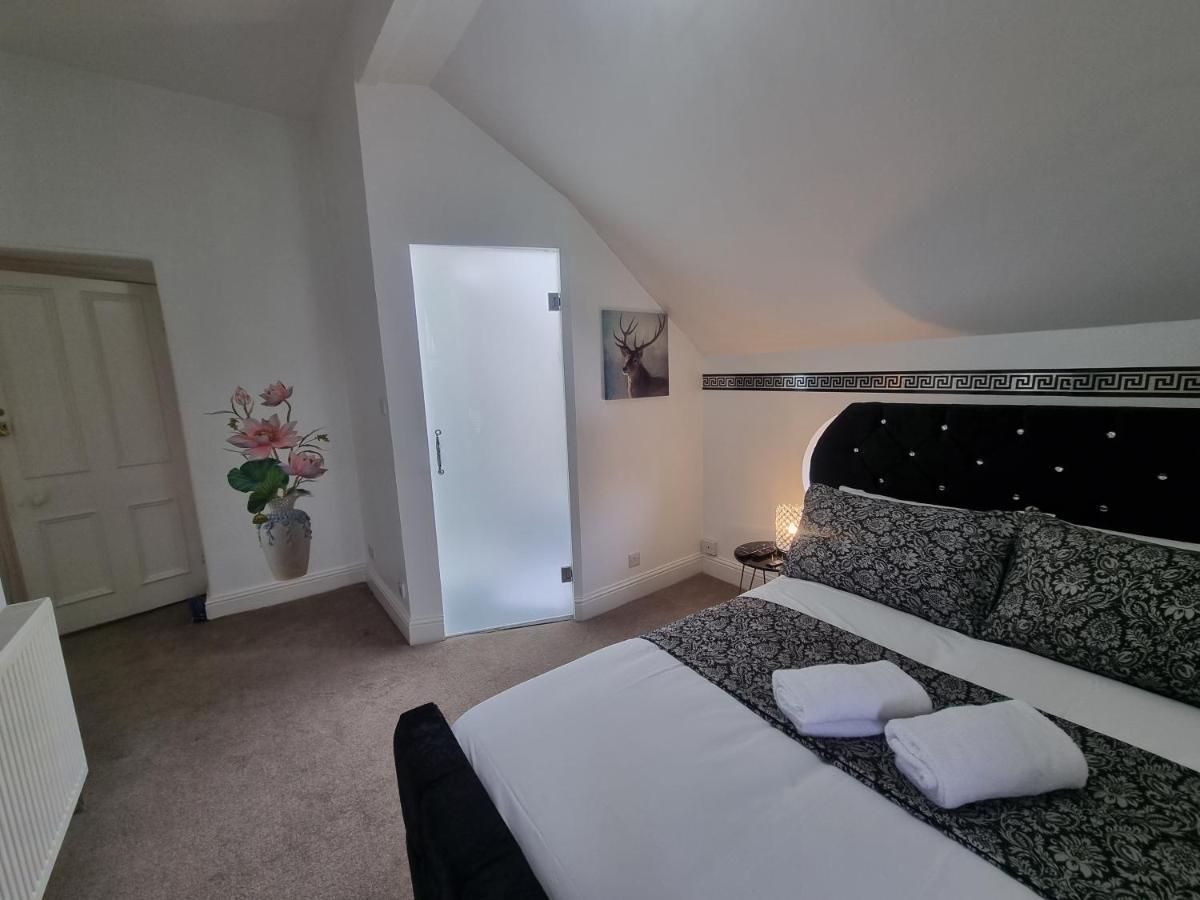 Holiday home *o* O.manor Setup For Your Amazing Relaxed With Free Parking & Fast Free Wifi *o* *