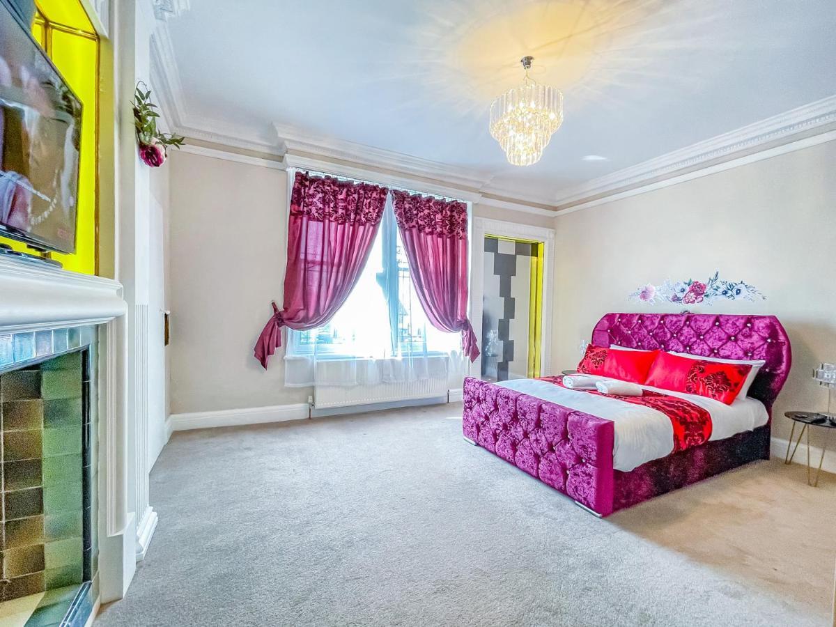 Holiday home *o* O.manor Setup For Your Amazing Relaxed With Free Parking & Fast Free Wifi *o* Leeds (West Yorkshire)
