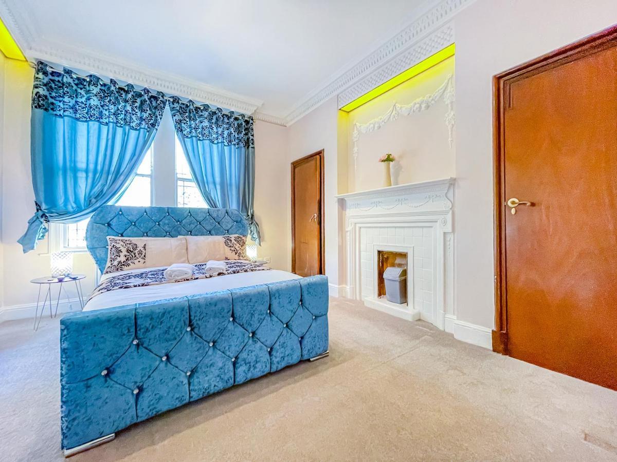 Holiday home *o* O.manor Setup For Your Amazing Relaxed With Free Parking & Fast Free Wifi *o* Leeds (West Yorkshire)