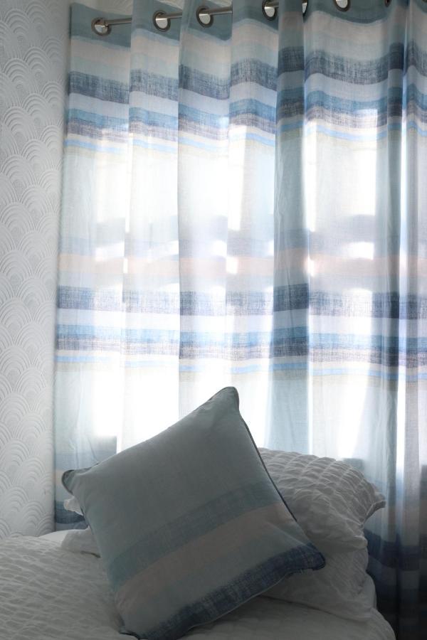 Apartment Spacious & Comfortable 3 Bedroom House - Free Wifi & Free Parking *