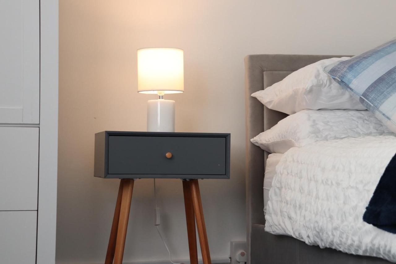 Spacious & Comfortable 3 Bedroom House - Free Wifi & Free Parking Apartment Leeds (West Yorkshire)