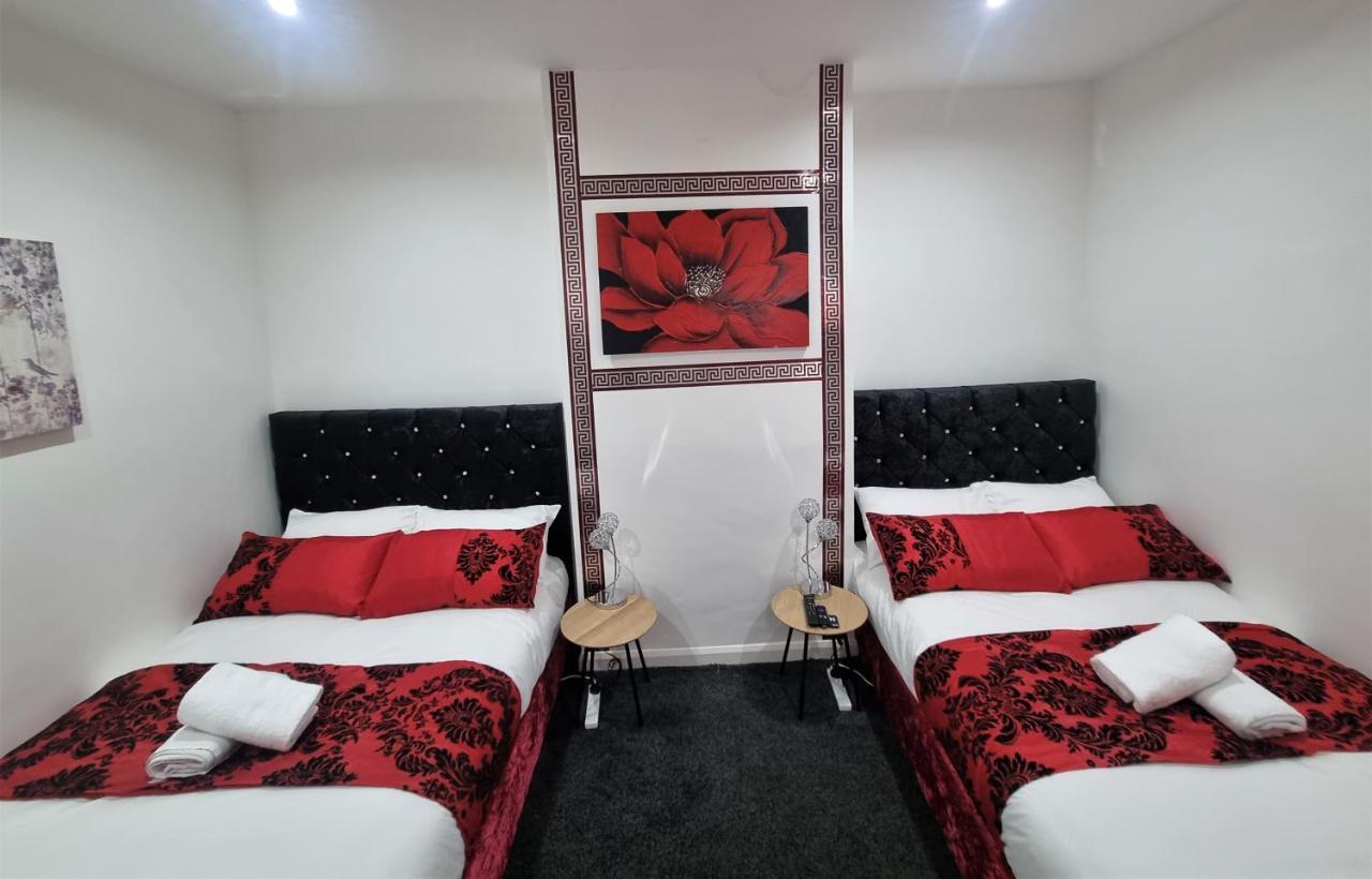 Holiday home *a!s* Setup For Your Amazing Relaxed + Free Parking + Free Fast Wifi * *