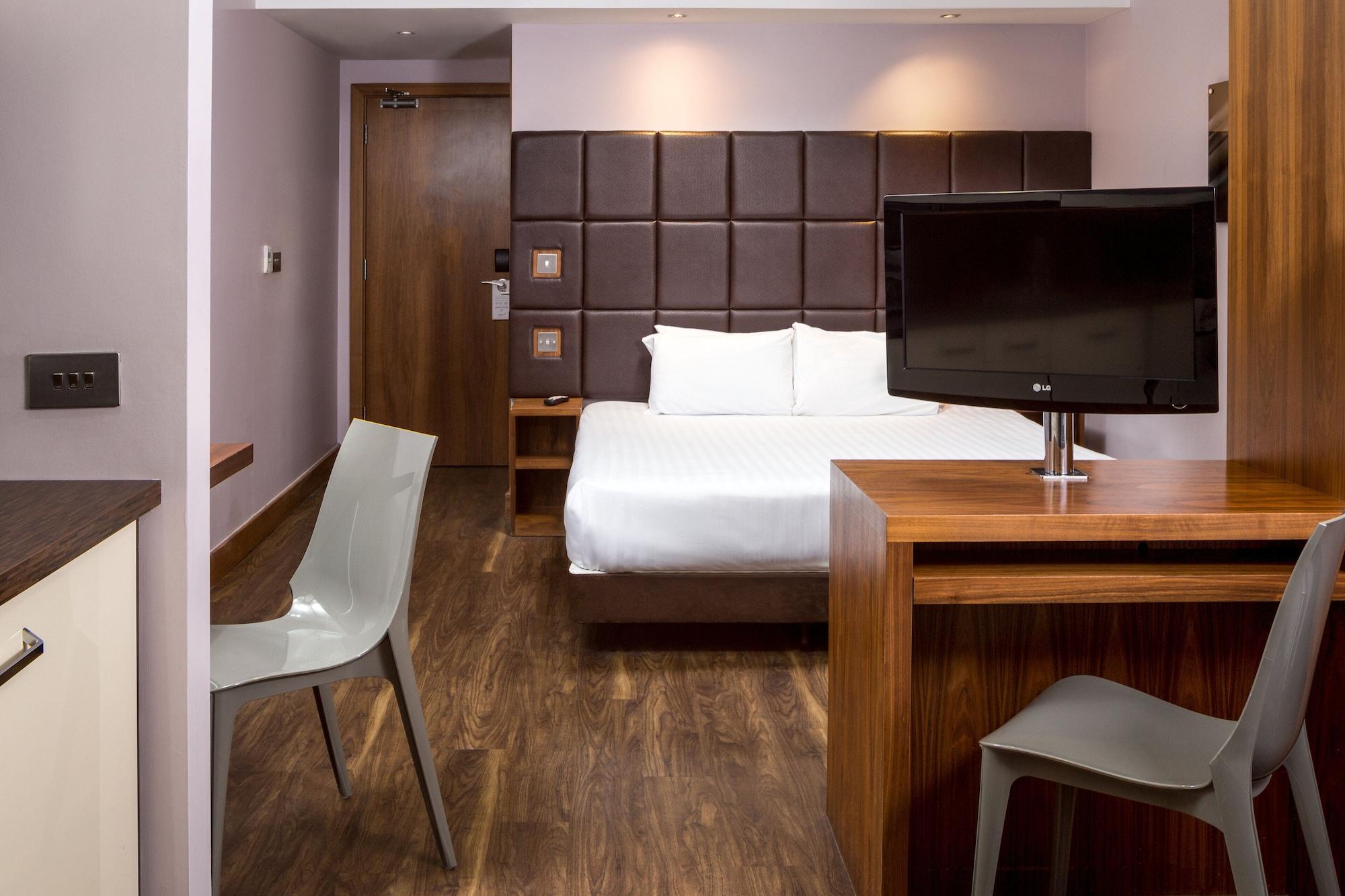 Roomzzz Leeds