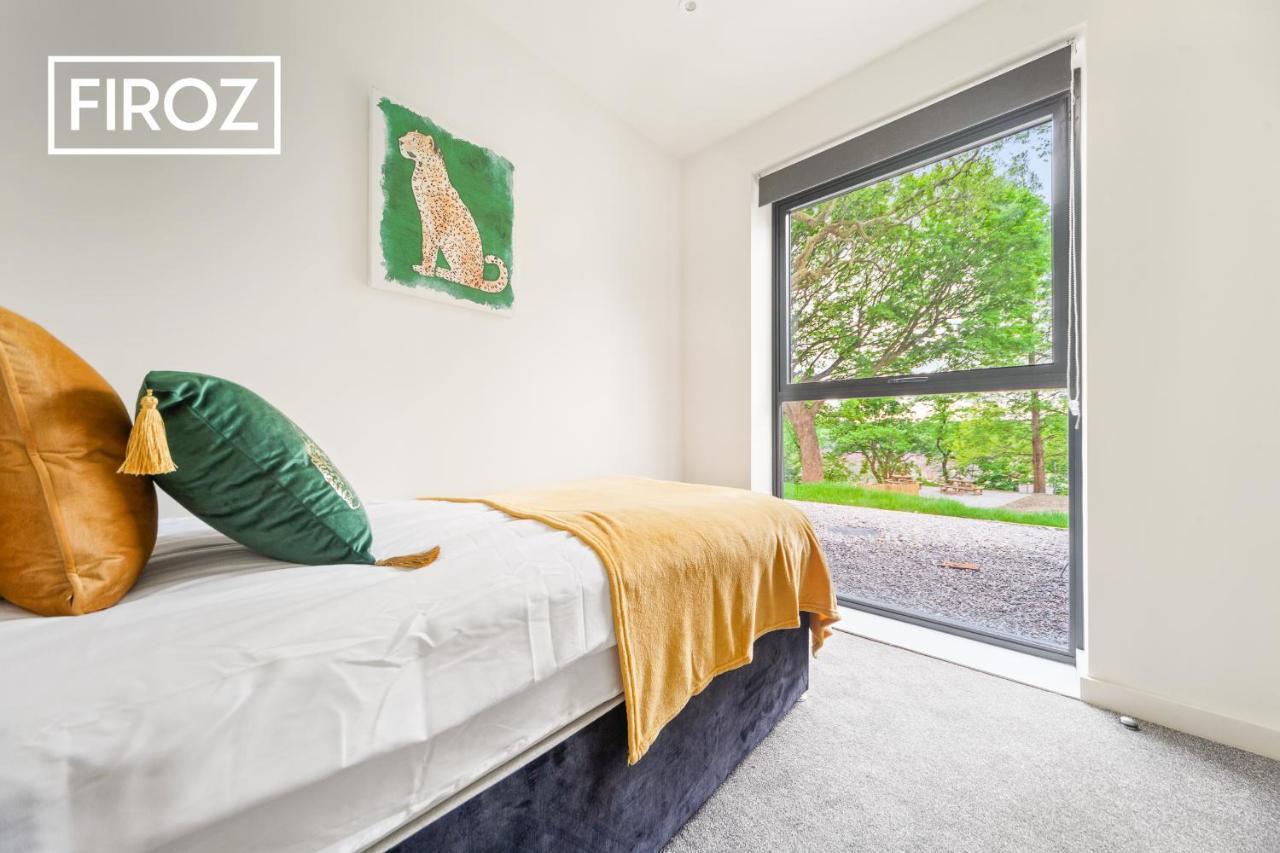 Spacious 4 Bedroom 3 Bath House For Families & Contractors With Free Parking, Fast Wi-fi & Netflix By Firoz Management