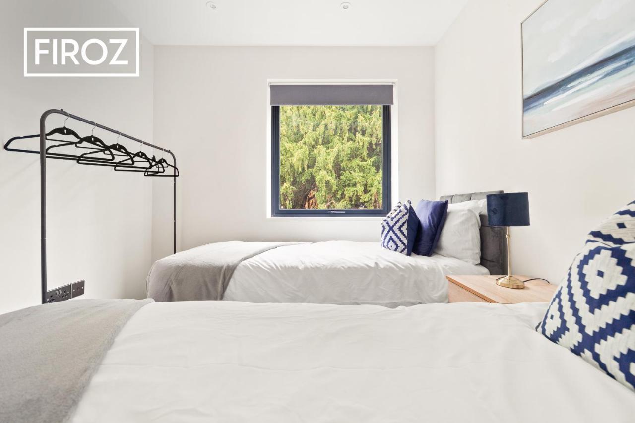 Spacious 4 Bedroom 3 Bath House For Families & Contractors With Free Parking, Fast Wi-fi & Netflix By Firoz Management Leeds (West Yorkshire)