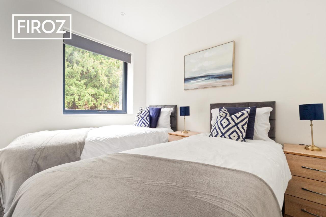 Spacious 4 Bedroom 3 Bath House For Families & Contractors With Free Parking, Fast Wi-fi & Netflix By Firoz Management