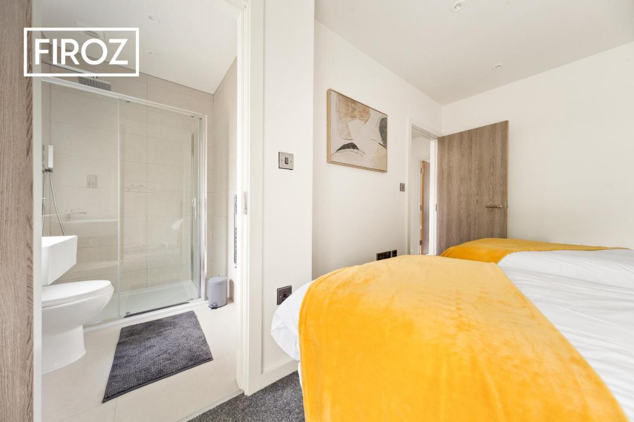 Spacious 4 Bedroom 3 Bath House For Families & Contractors With Free Parking, Fast Wi-fi & Netflix By Firoz Management Leeds (West Yorkshire)