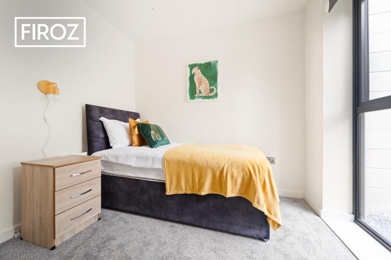 Spacious 4 Bedroom 3 Bath House For Families & Contractors With Free Parking, Fast Wi-fi & Netflix By Firoz Management Holiday home *