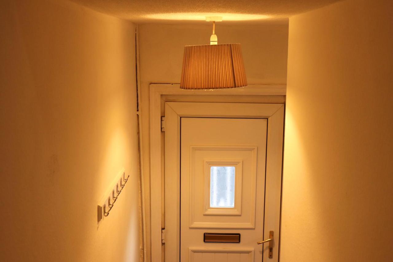 Spacious & Comfortable 3 Bedroom House - Free Wifi & Free Parking *